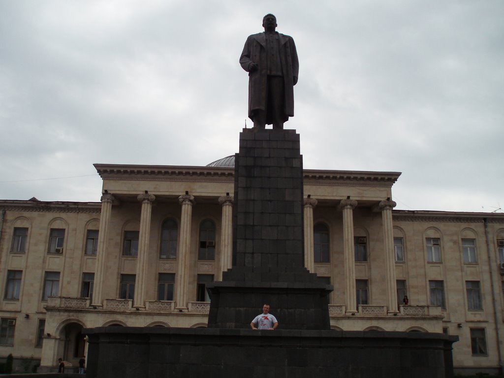 Dave in Gobi (Gori) with Stalin