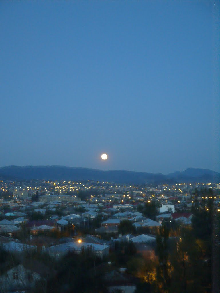 Kutaisi. Moonrise