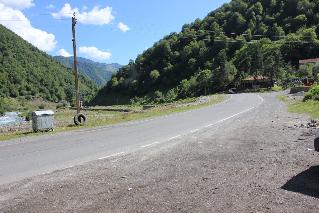 Pasanauri is a small town (daba) in Georgia, situated in the Dusheti district, Mtskheta-Mtianeti region. Photographed by Mustafa Öncan