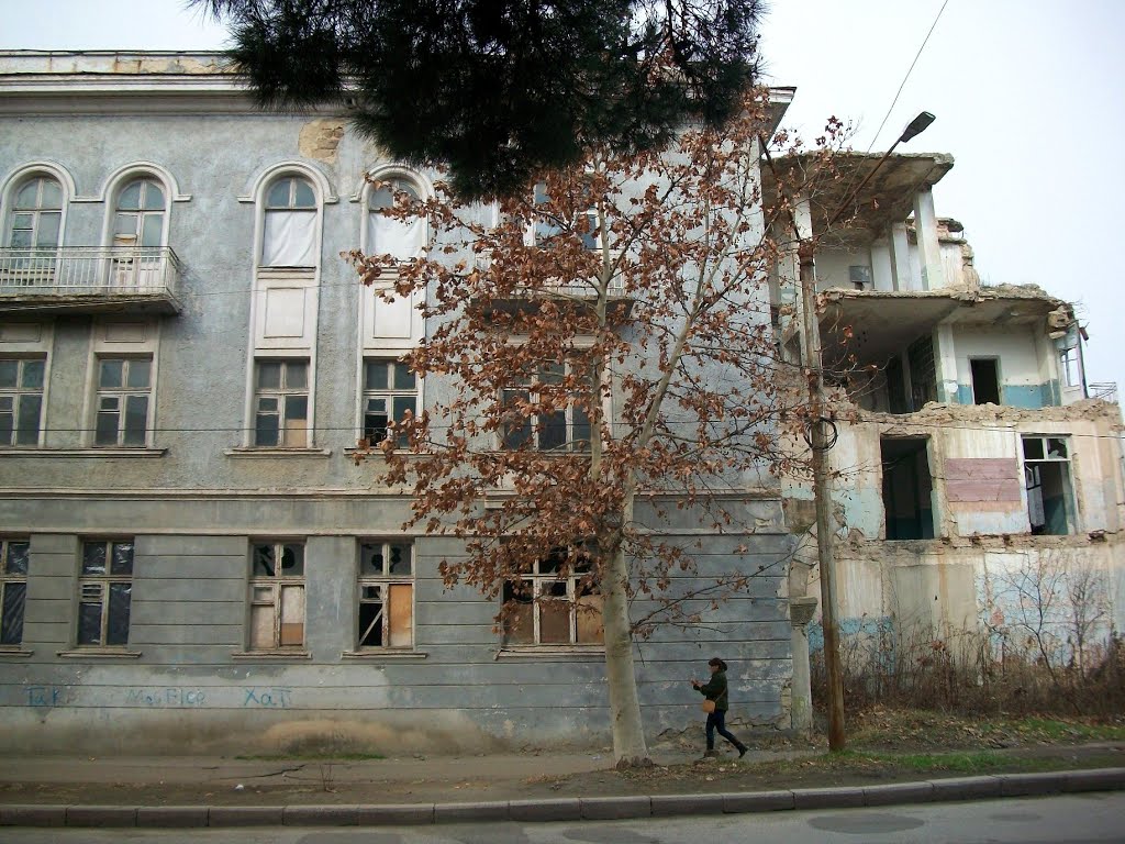 Semi-destroyed house in central Rustavi