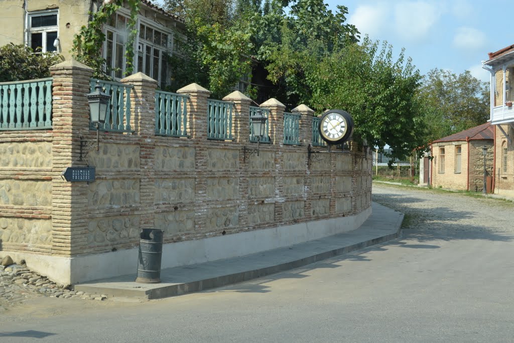 Georgia, Sighnaghi - at the corner
