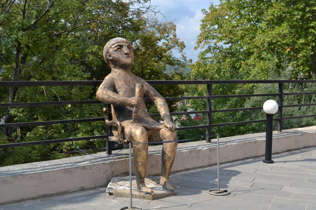 Georgia, Saghnaghi - a statue in front of the Phirosmani museum