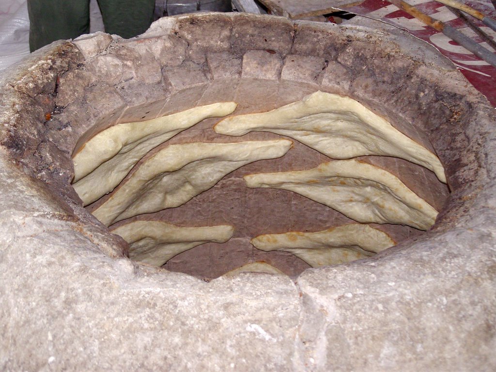 ქართული თონე/ Traditional Georgian bread bakery