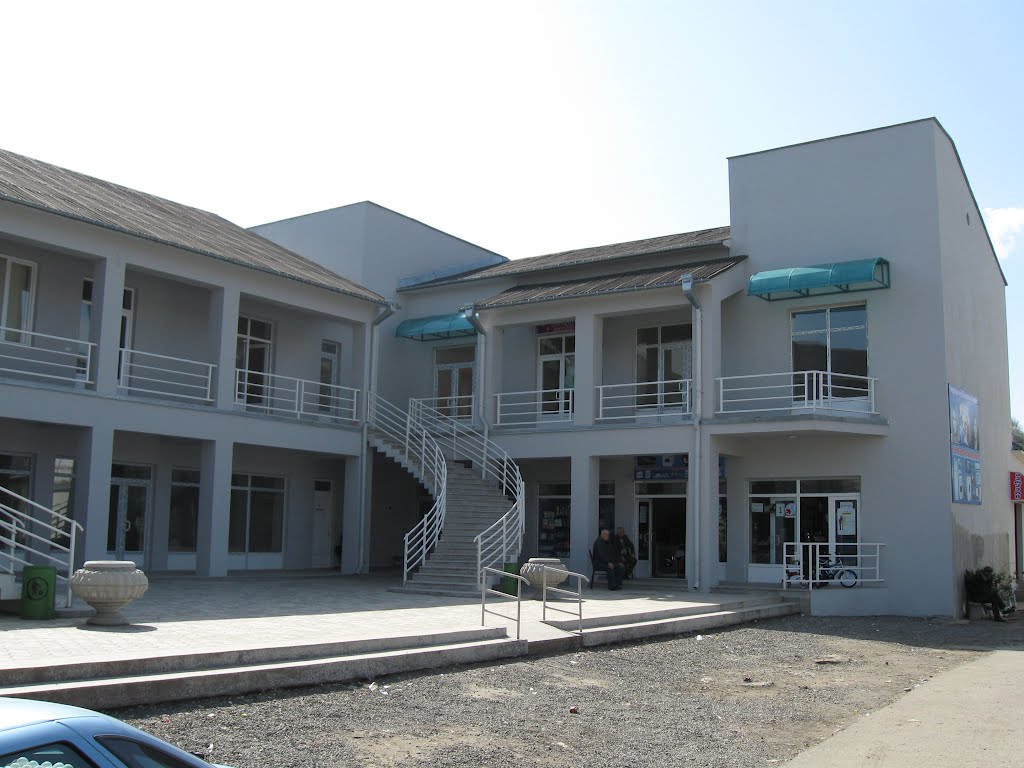Building beside market