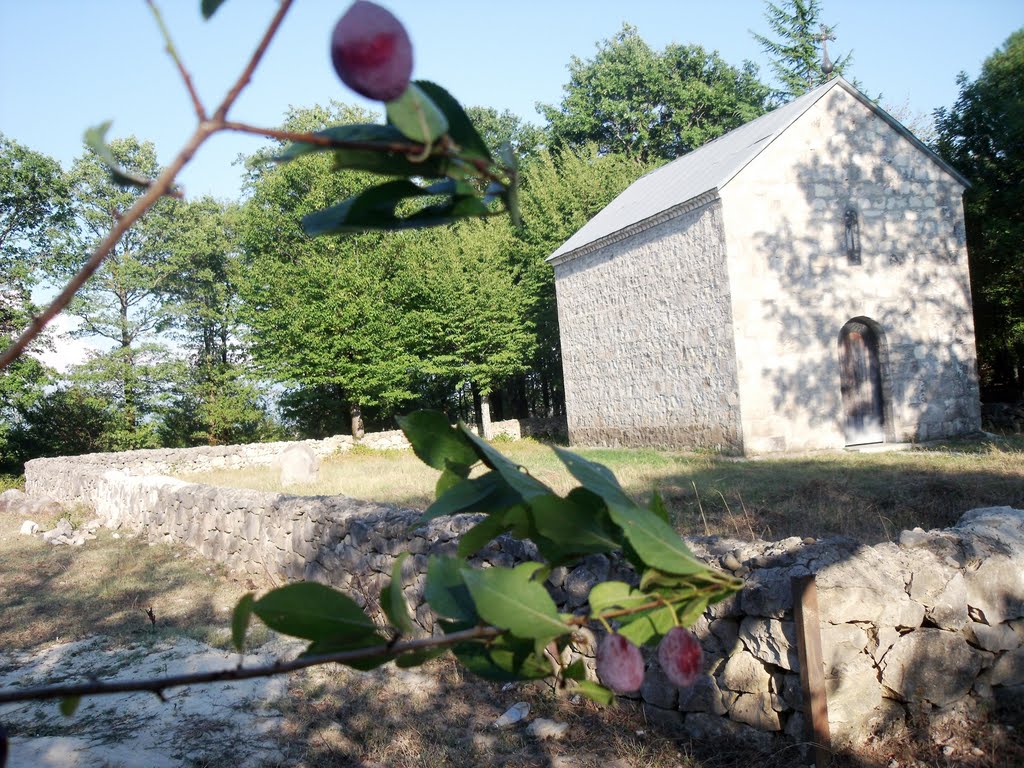 mtavarangelozis eklesia
