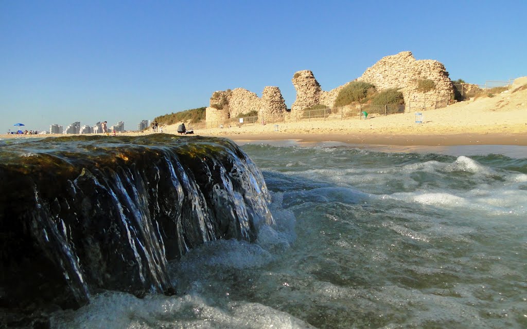 THE CASTLE ON THE BEACH ASHDOD