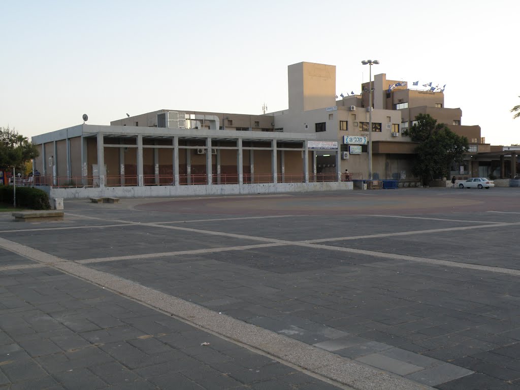 A small center near Bet Yad Labanim, Ashkelon