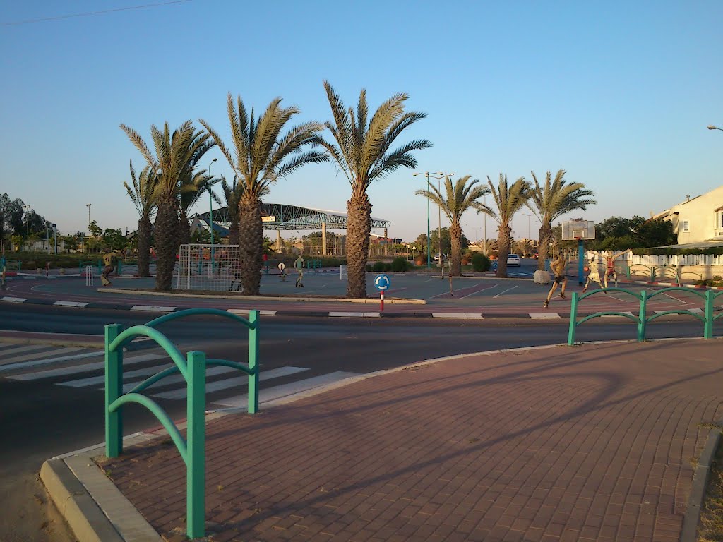 Golda Meir - HaTfutzot square, Dimona