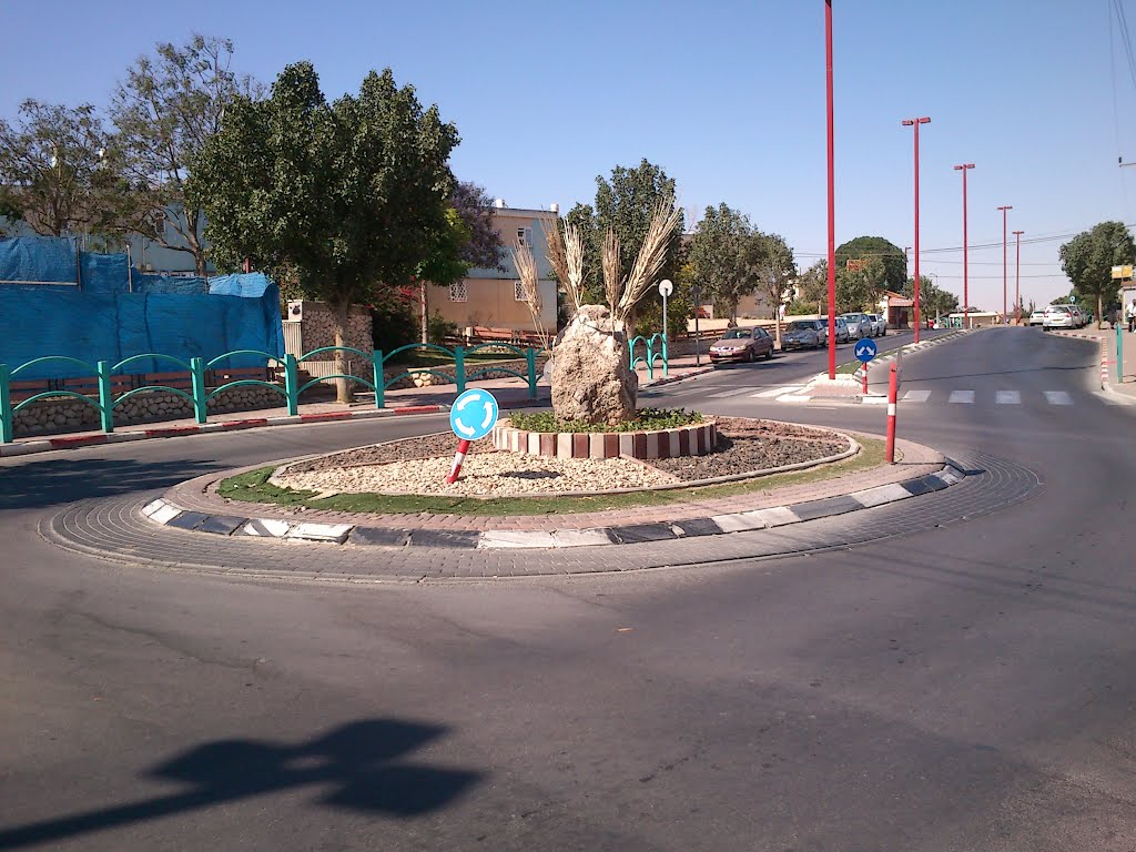 HaNassi - HaShibolim square, Dimona