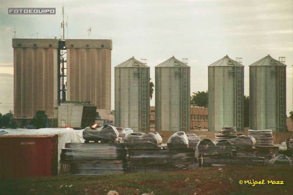 SILOS & silos