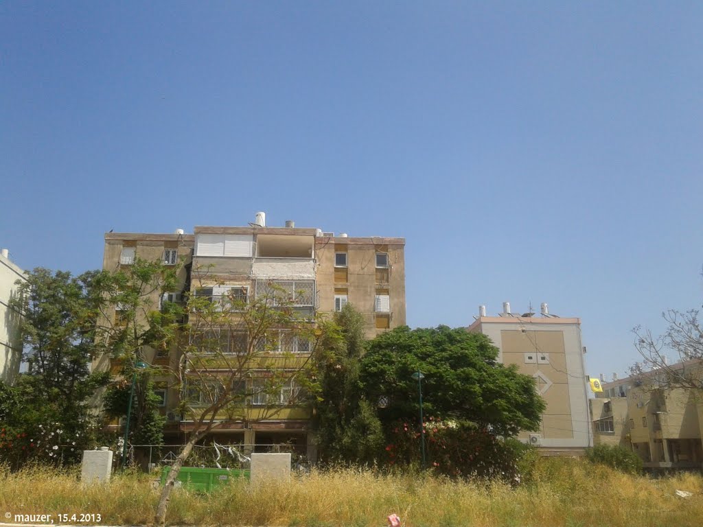 Renovation after a direct hit by a rocket  שיפוץ לאחר פגיעה ישירה של רקטה