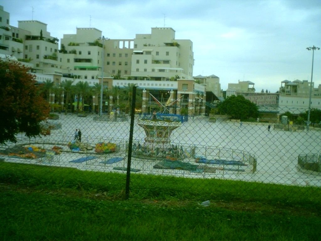 Arim shopping mall - Weitzman st.