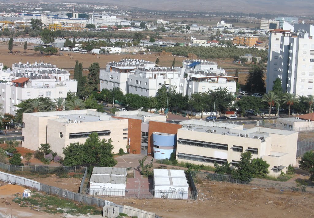Zvullun Hammer School, Ganey Aviv