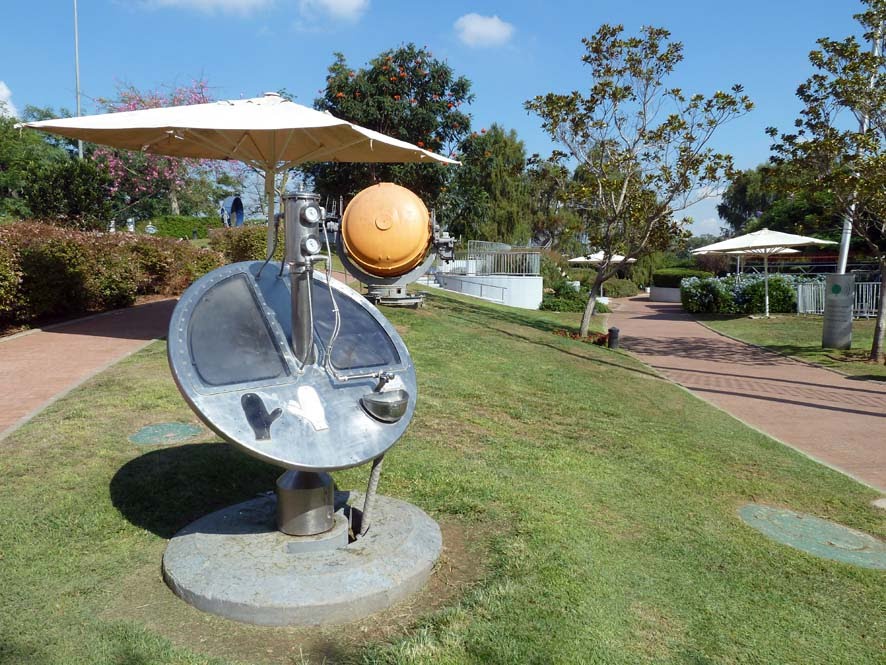 Science Park, named after Charles Clore. Solar generator.