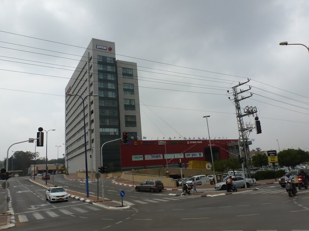 Arie Shushan st., view from Oppenheimer st., Park Mada (Science park), Rehovot