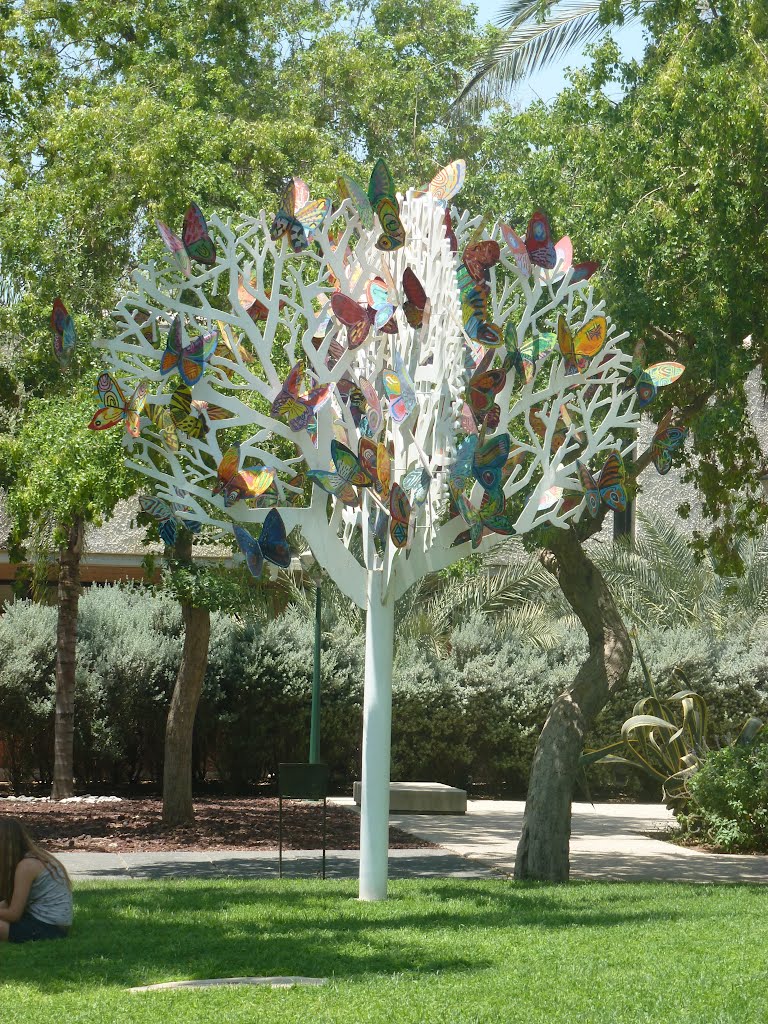 At plastic tree at the Agriculture faculty, Rehovot
