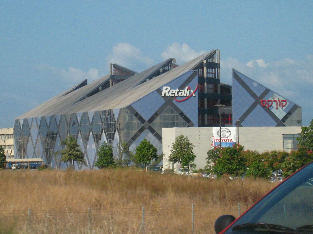 Hi-tech building