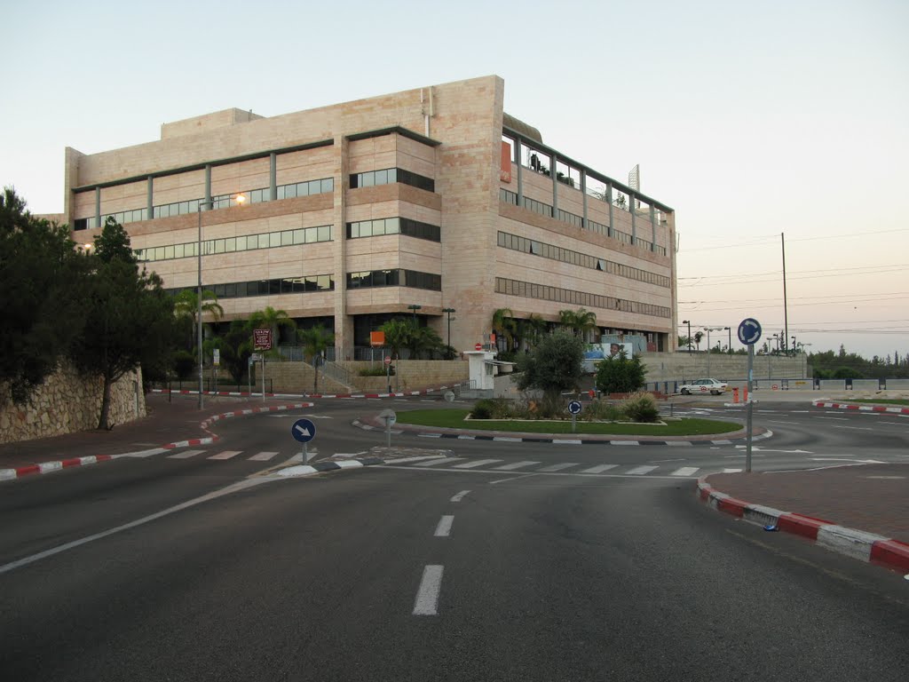 Ha Melacha street