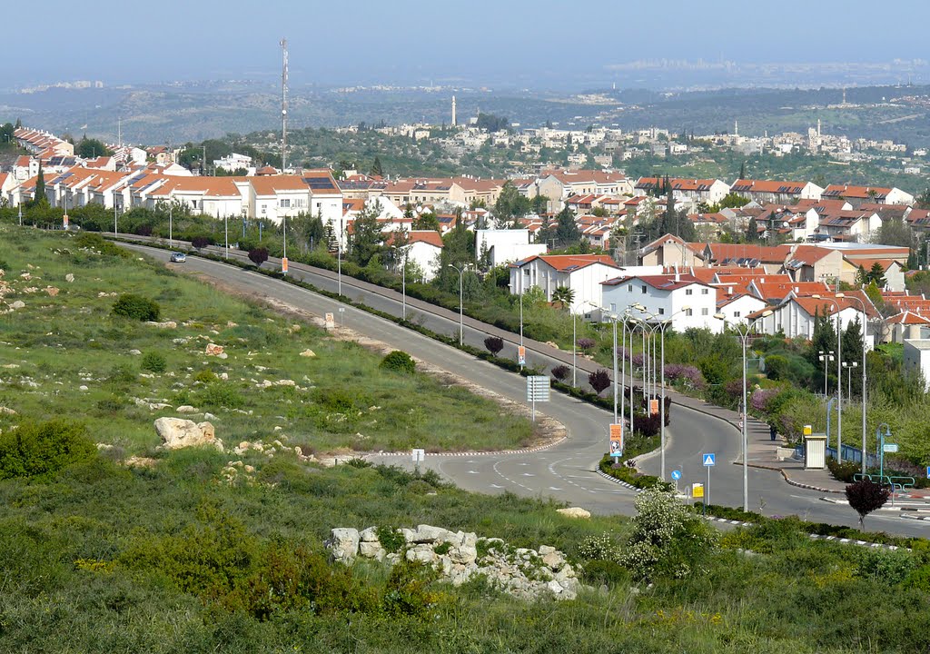 April in Ariel, Samaria (16-APR-11)