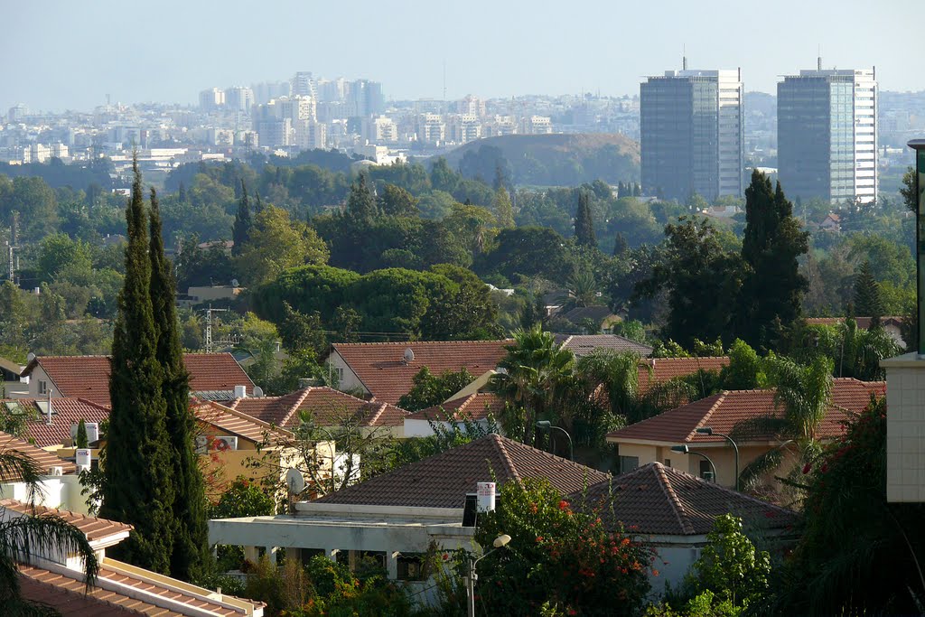 A plain from Hod HaSharon to Petah Tiqwa