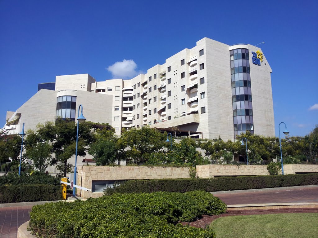 Ad Meah Veesrim Retirement Home