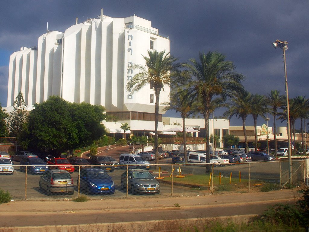 Hof Hatmarim - Dates Beach Hotel