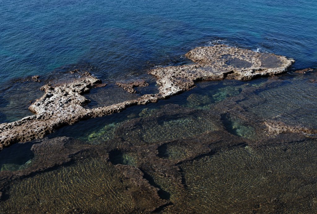 Under the walls of Acre.....
