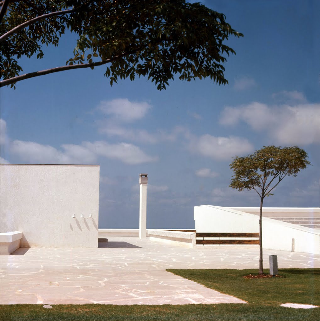 Building in the Upper Galilee in 1970