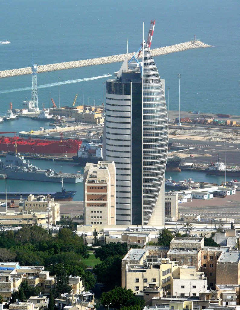 The Sail Tower ("Beit HaMifraz"), Haifa