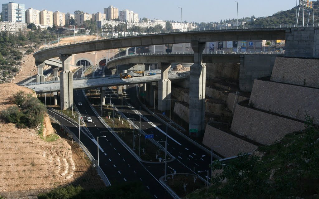 Haifa, Carmal tunnels, going east.