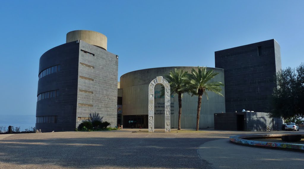 Jesus Boat Museum front of the Sea of Galilee
