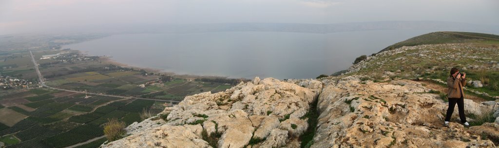 SeaOfGalileeNorthernEnd from Arbel Cliff