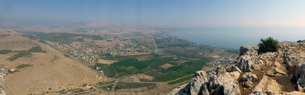 Migdal village and the Sea of ​​Galilee (Panorama)