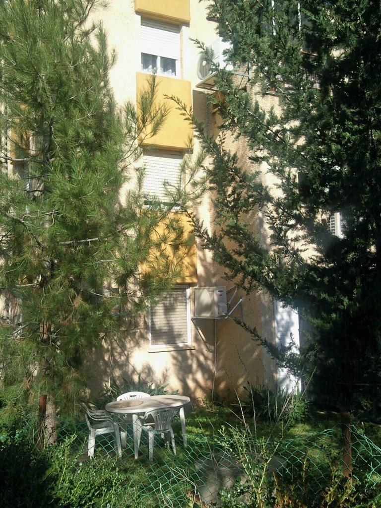 House in the green nature ,of qatzerin
