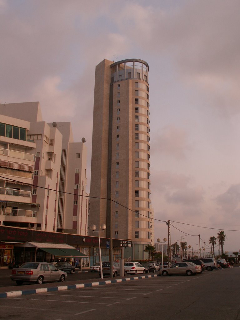 Bat Yam 06-2008