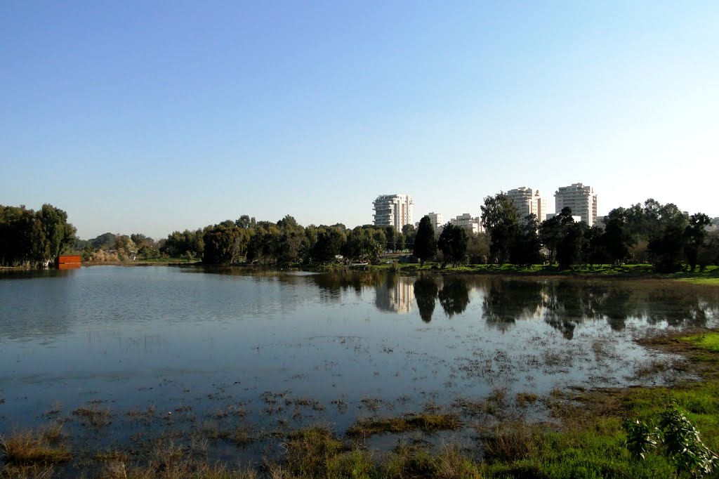 HERZELIYA ON THE LAKE