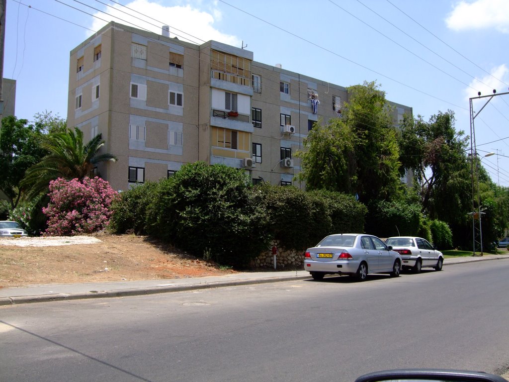 Even Ezra Street