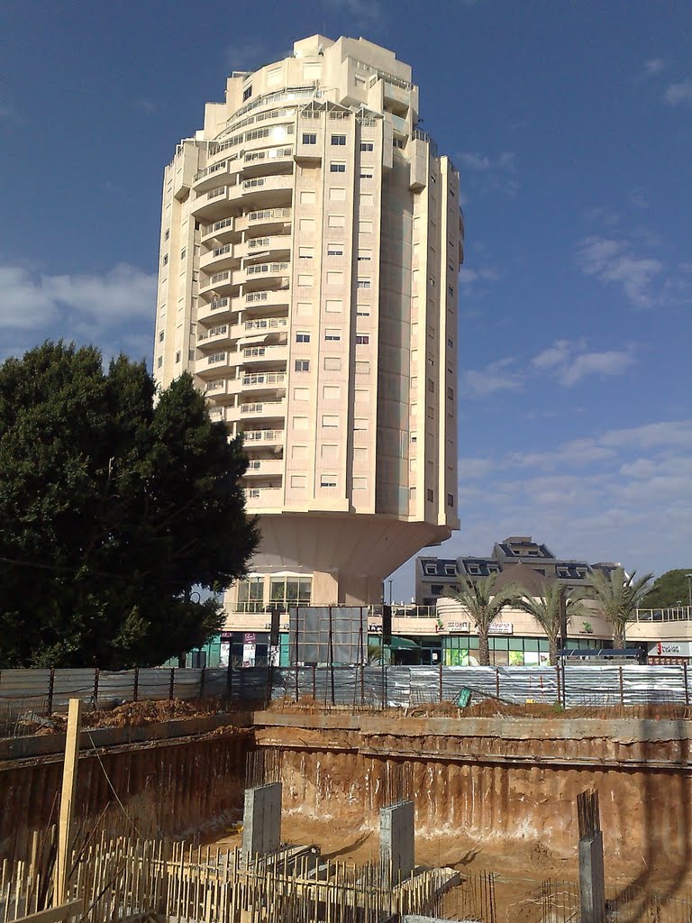 Tzamarot tower viewed from the South before new highrise will obstruct view; Jan 2010