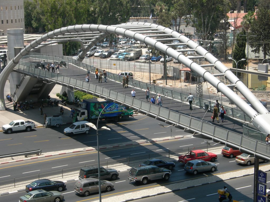Azrieli bridge