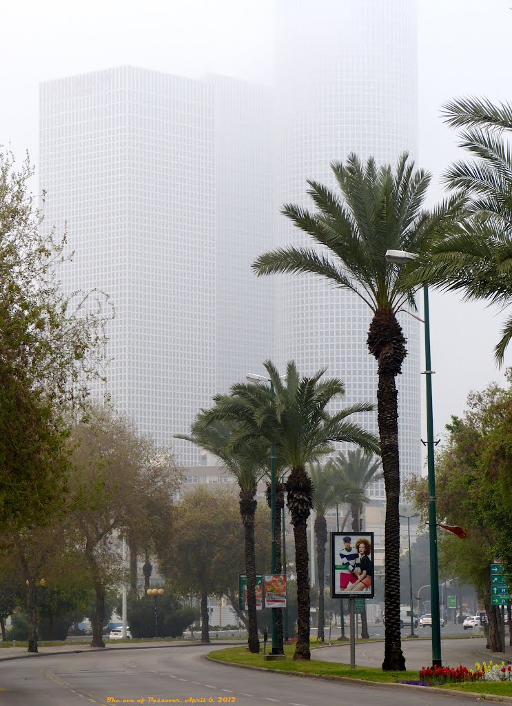 A misty morning in Tel Aviv: a view of the Azrieli Center from Derech Namir