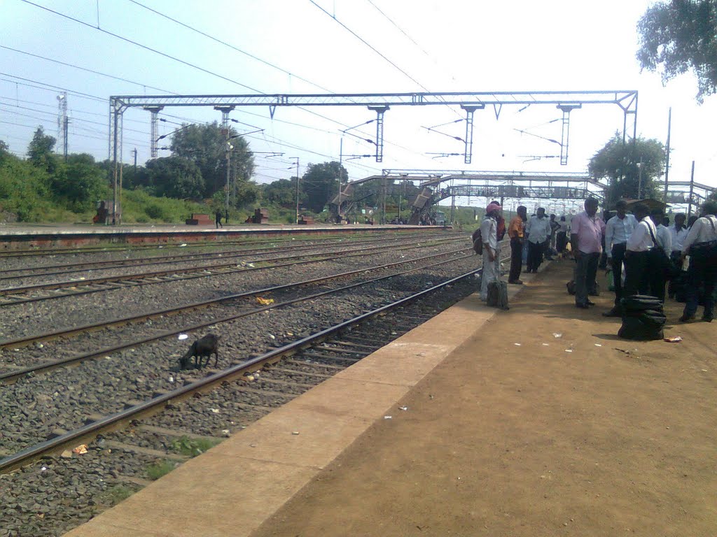 CHANDRAPURA STATION P.F 2