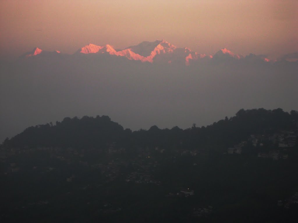 Kanchenjungha as seen from Gandhi Road at early morning during last week of September