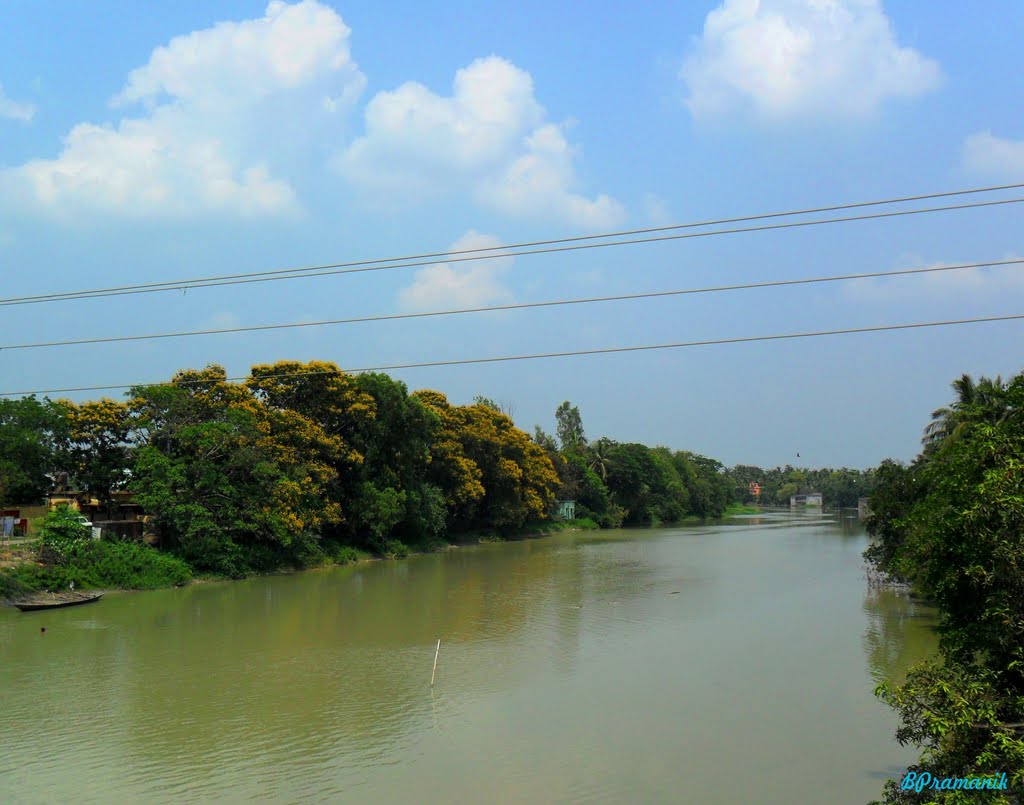 CANAL TO HOOGHLY RIVER,, DIAMOND HARBOUR,,, WEST BENGAL