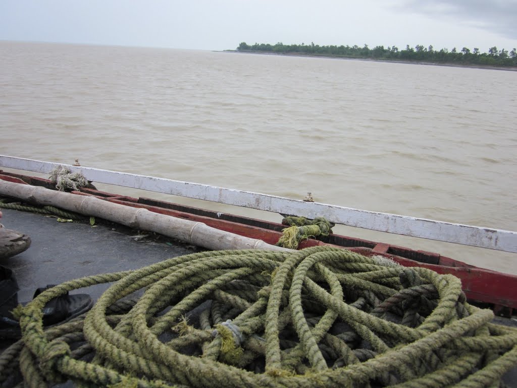 boat and hugli