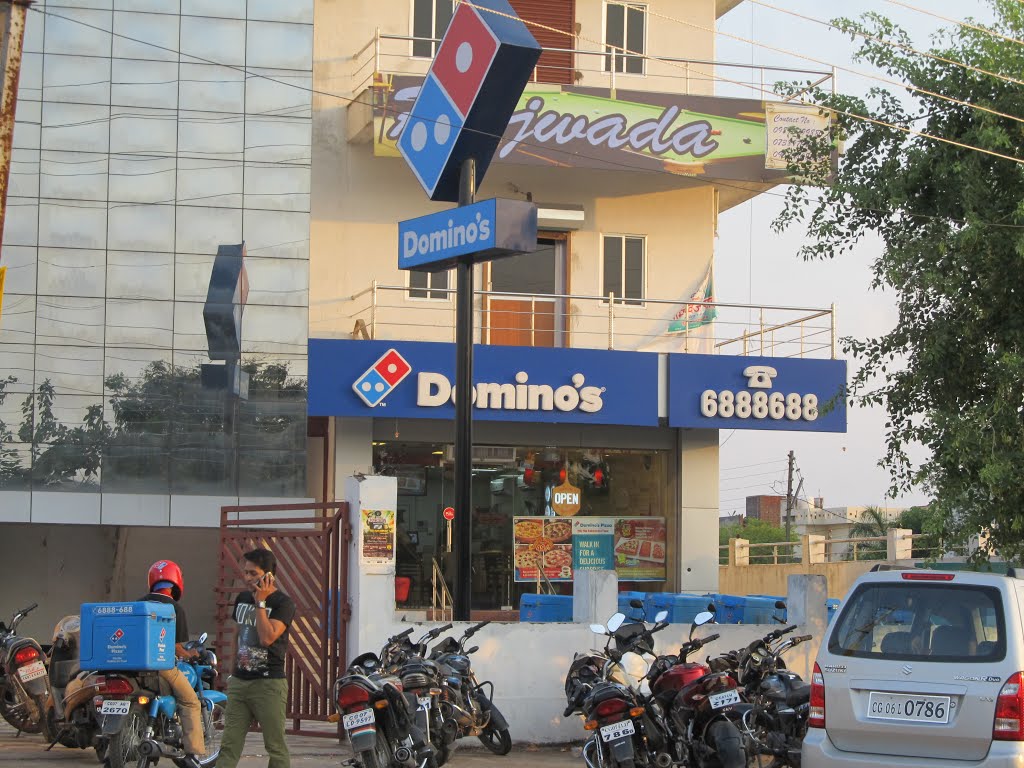 dominos in durg