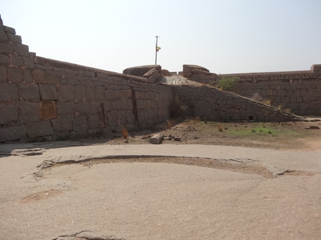 Bellary Fort ಬಳ್ಳಾರಿ ಕೋಟೆ பெல்லாரி கோட்டை बेल्लारी किला  ବେଲ୍ଲାରି କିଲା  بیللاری فورٹ    බෙල්ලාරි කොටුව- บัลลารี ฟอร์ท-바라리 에 포트- 3235.