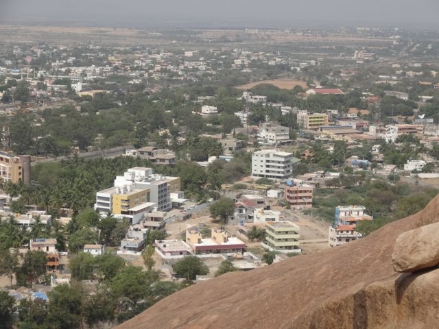 a view from Bellary Fort ಬಳ್ಳಾರಿ ಕೋಟೆ பெல்லாரி கோட்டை बेल्लारी किला  ବେଲ୍ଲାରି କିଲା  بیللاری فورٹ    බෙල්ලාරි කොටුව- บัลลารี ฟอร์ท-바라리 에 포트- 3334.JPG