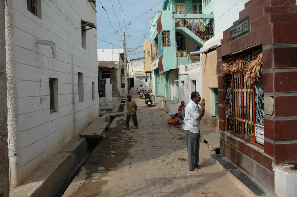 Small temple in the street of Gadag