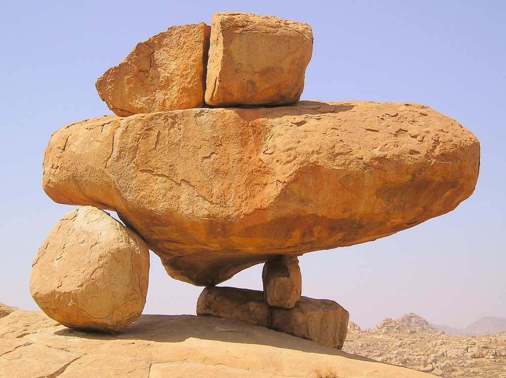 Balancing boulders