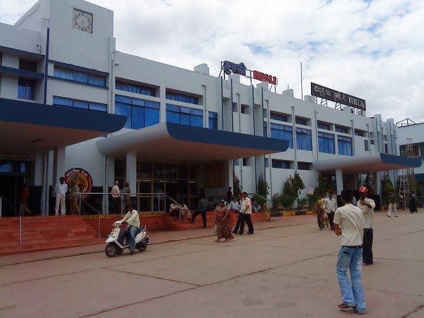 Front look of Hubli Railway station